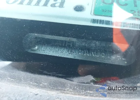 2010 Ford Escape Xlt from USA, damaged, VIN 1FMCU9DG5AKD31042